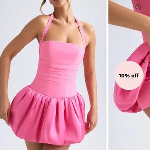 Playful silhouettes for memorable nights. It include matching shorts